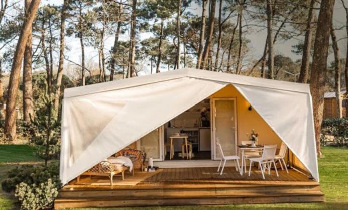 Camping Familial - Parc Aquatique - Grande Aire De Jeux A La Montagne Agos-Vidalos Exterior foto