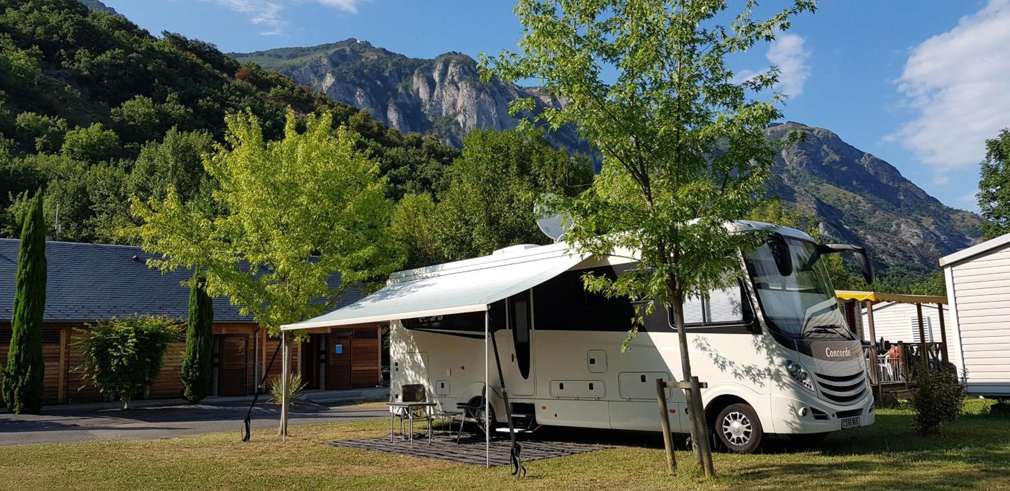 Camping Familial - Parc Aquatique - Grande Aire De Jeux A La Montagne Agos-Vidalos Exterior foto
